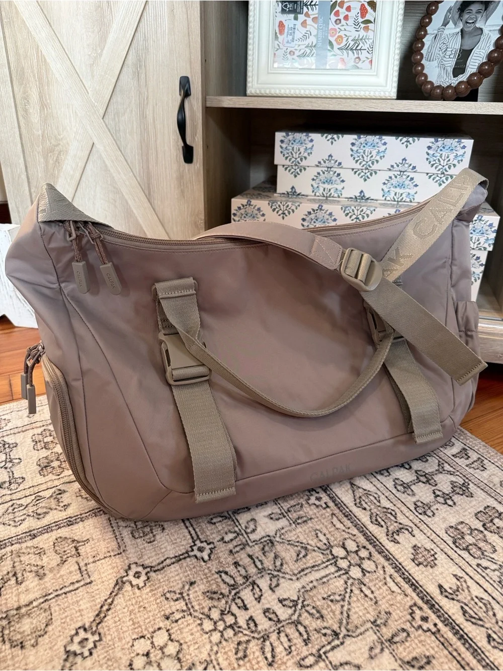 NWOT CALPAK Fit Gym Duffel Bag – Greige | 25L | Shoe Compartment | Yoga Straps